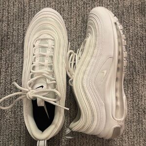 all white nike shoes